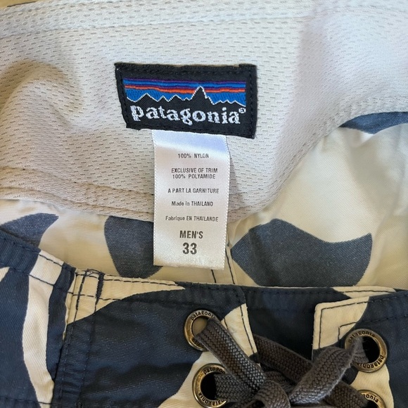 Patagonia WaveFarer Vintage Board Shorts Men’s 33 Blue White - Picture 8 of 12